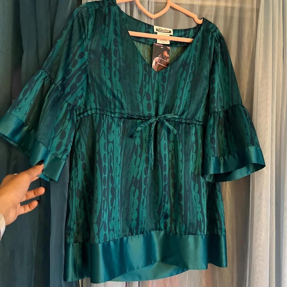 Teal Satin Geometric Tie-Front Babydoll Blouse